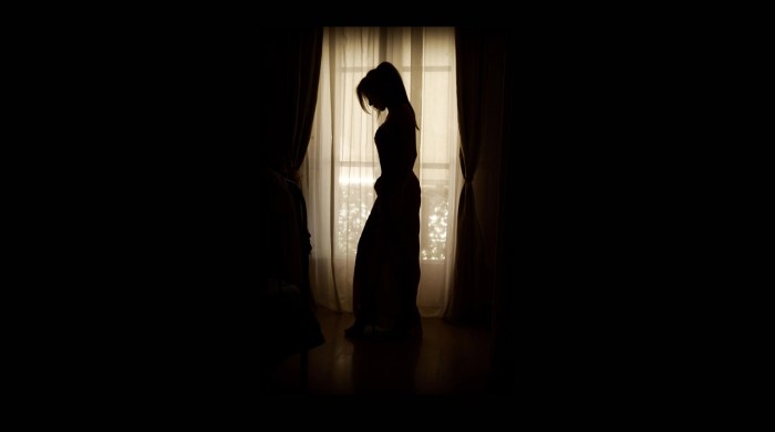 woman-994737_1280