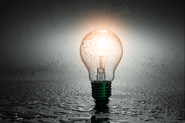lamp-4134745_640 - Image by Mari Ana from Pixabay
